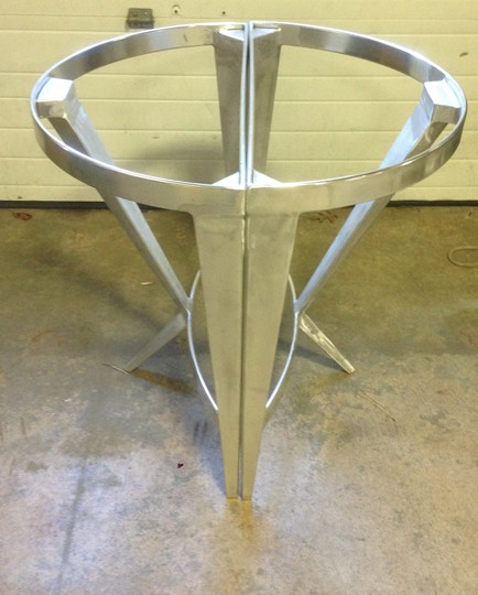 /Portals/0/UltraMediaGallery/451/16/thumbs/1.custom 2 make 1 table.JPG